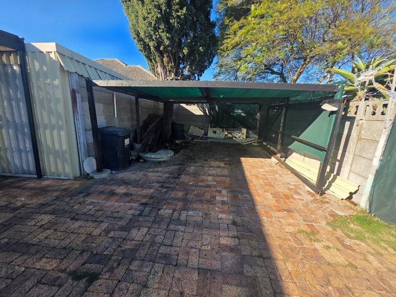 13 Bedroom Property for Sale in Klipkop Western Cape